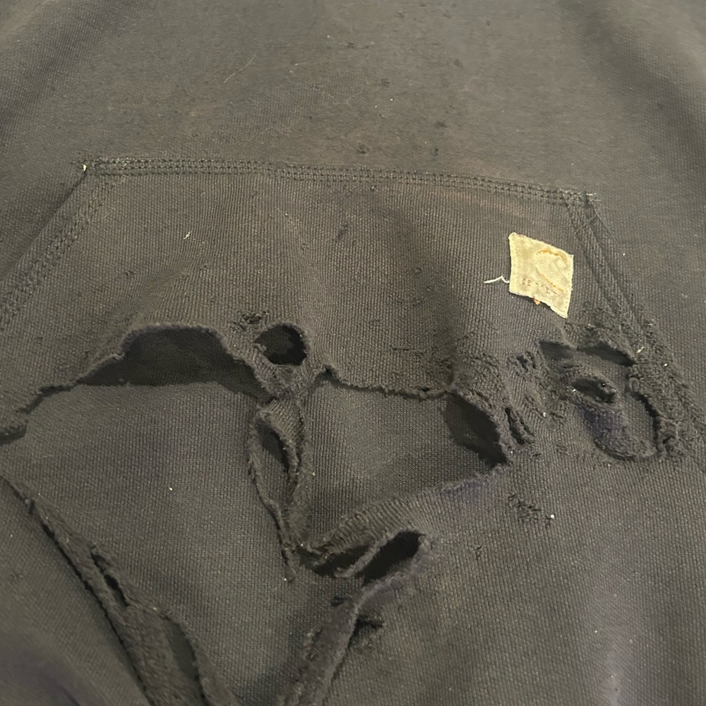 Thrashed Carhartt hoodie - Picture 4 of 5